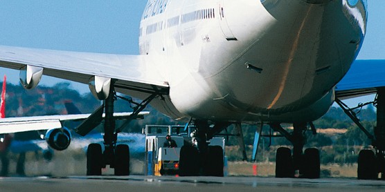 Transport aérien : les compagnies aériennes font leur stock de biocarburants